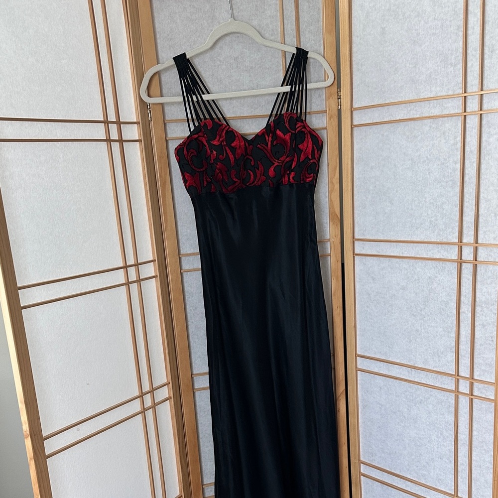 Elegant Black and Red Prom Dress